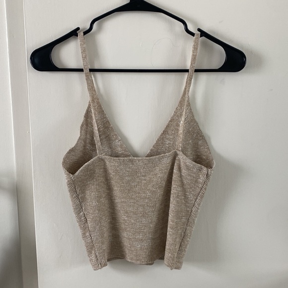 Stretchy tan shirt - Picture 2 of 4